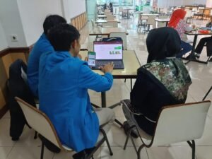 Digitalisasi UMKM: Mahasiswa Teknik Informatika UNPAM Hadirkan Solusi Pembukuan Digital “Kantin Dinda Ledger” pada Pemilik Kantin di Gedung Ventura