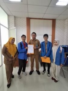 SINERGI MAHASISWA UNPAM DAN KELURAHAN BUARAN: OPTIMALKAN PENGELOLAAN DATA WARGA LEWAT APLIKASI DESKTOP